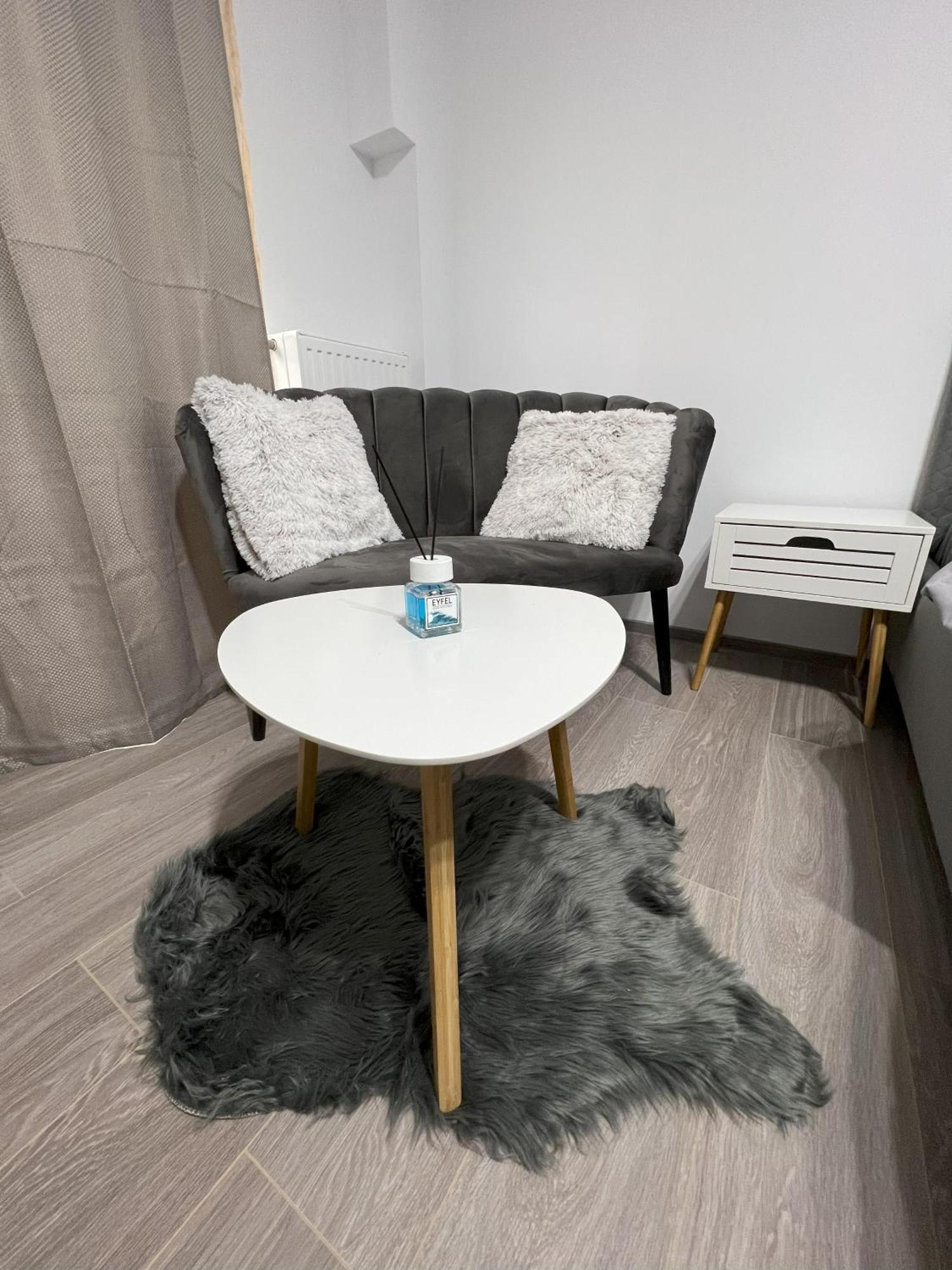 Refined Studio Haven At Exigent Plaza - 08 Boekarest Buitenkant foto